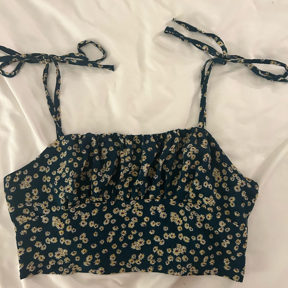Dark green tie strap floral crop top